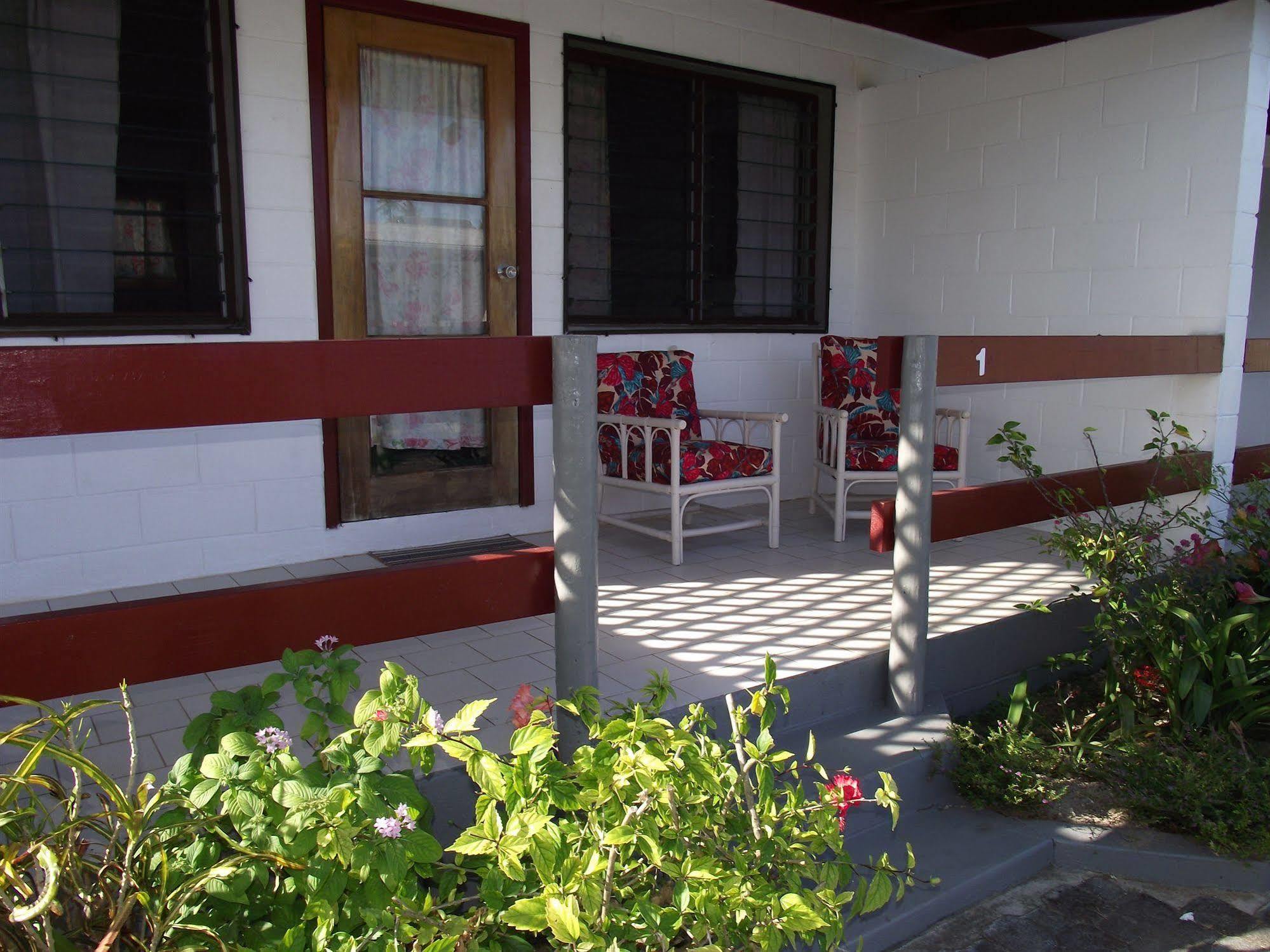 Reef Motel - Aitutaki Arutanga Exterior photo